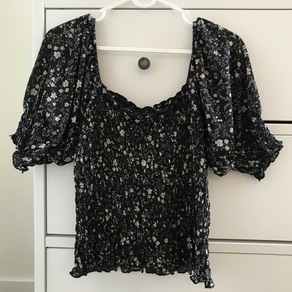 Black Gathered Puff Sleeve Blouse